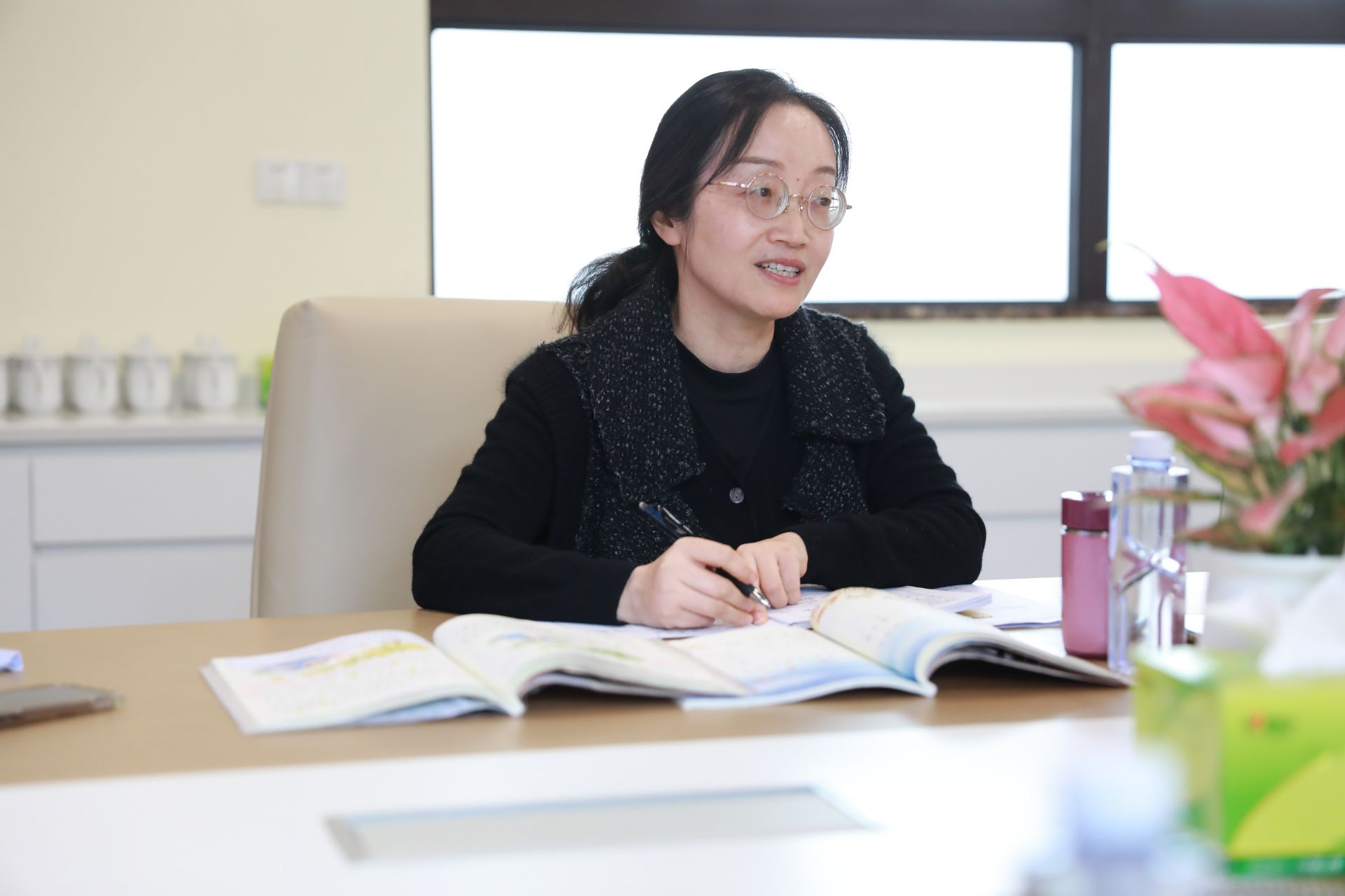 首页>校园频道>校园新闻>审核:朱敏摄影:张佳颖撰稿:凌晓亚经过本次