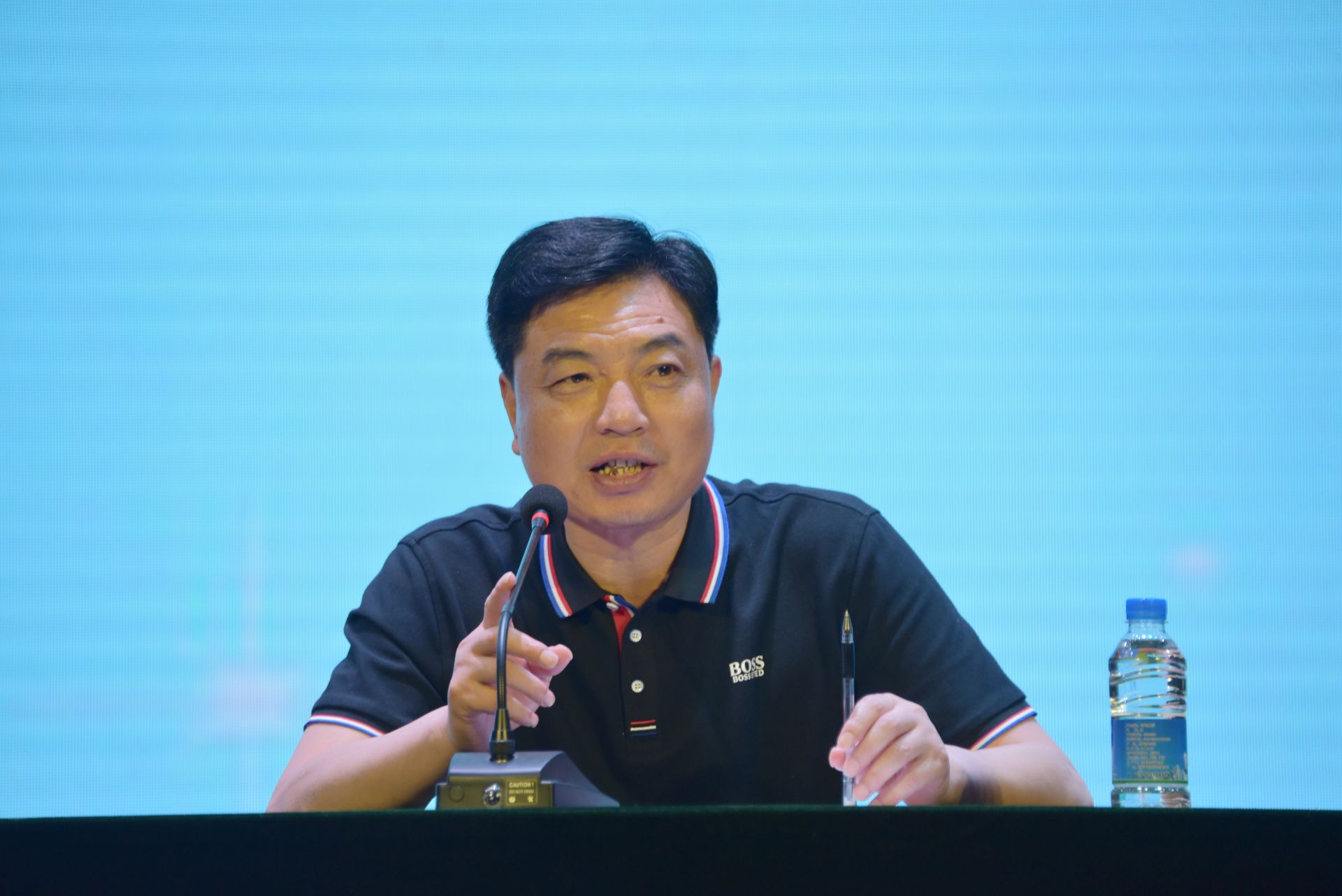西林中学召开七年级学生家长会