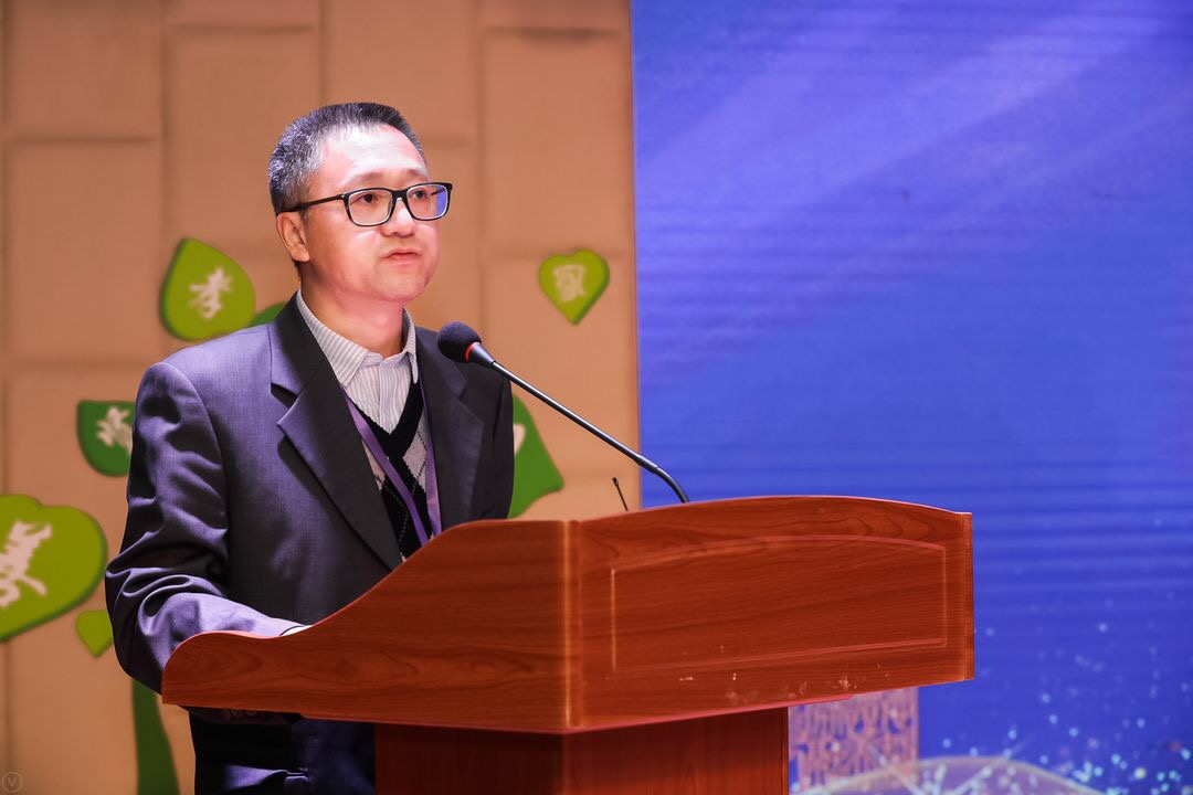 华东师范大学教育学部副教授,硕士生导师郭继东指出:学校要做出点的