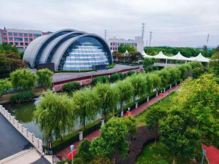 喜迎华诞 礼赞山河|华东师大三附中致敬盛世中华