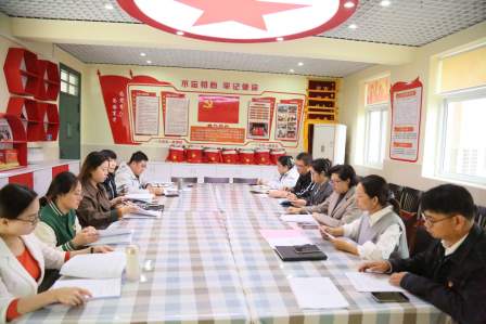 树家风 促党风 强作风——健桥实验中学主题党日活动