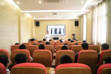 圩圩道来2025092 青春“医”启航 “密”语促健康——钱圩学校青春期健康科普讲座